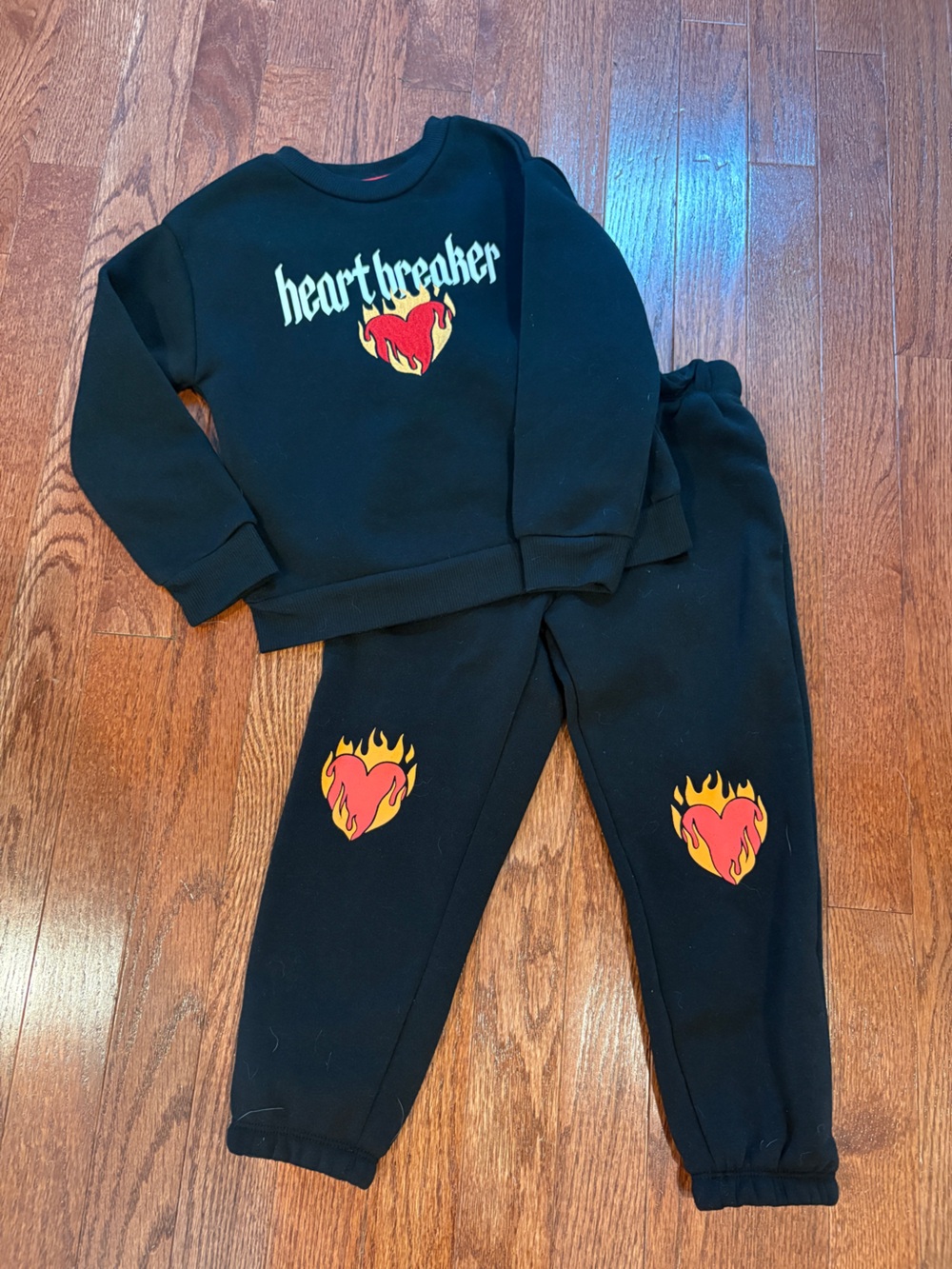 Black Kids Sweatpants Set  with Flame Heart Graphics